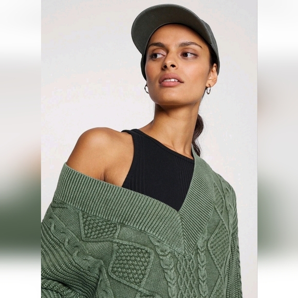 Aerie Oversized Cableknit V Neck Green Sweater, L - Picture 3 of 11
